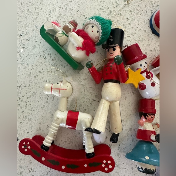 12 Vintage Christmas Wooden Ornaments - Picture 9 of 10